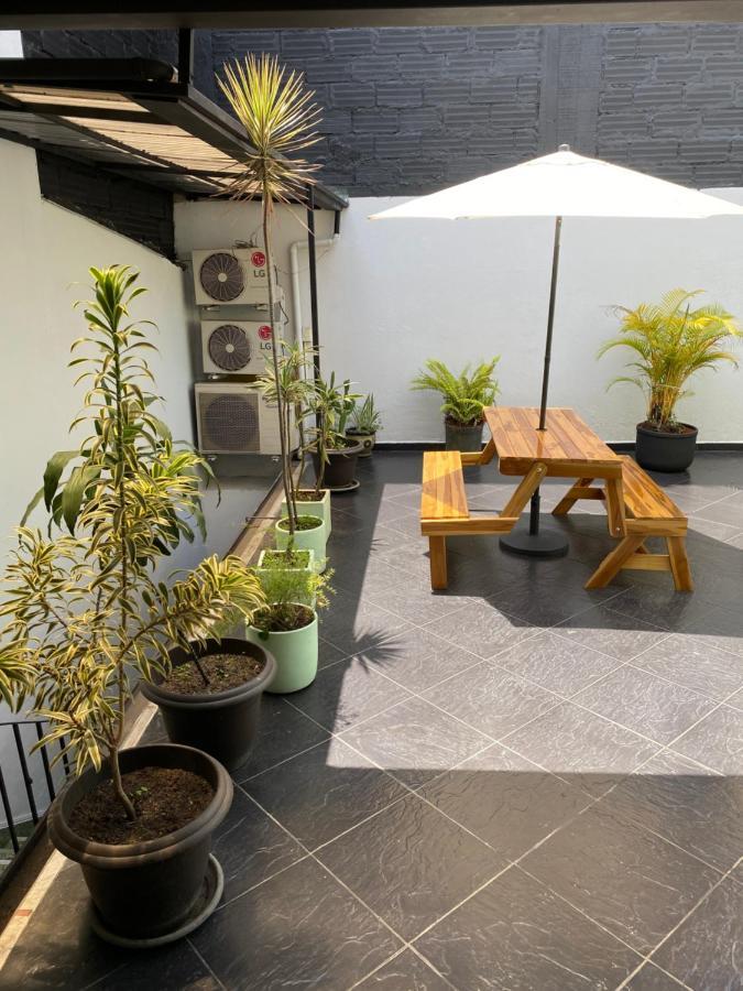 Cocobamboo Hotel Medellin Bagian luar foto
